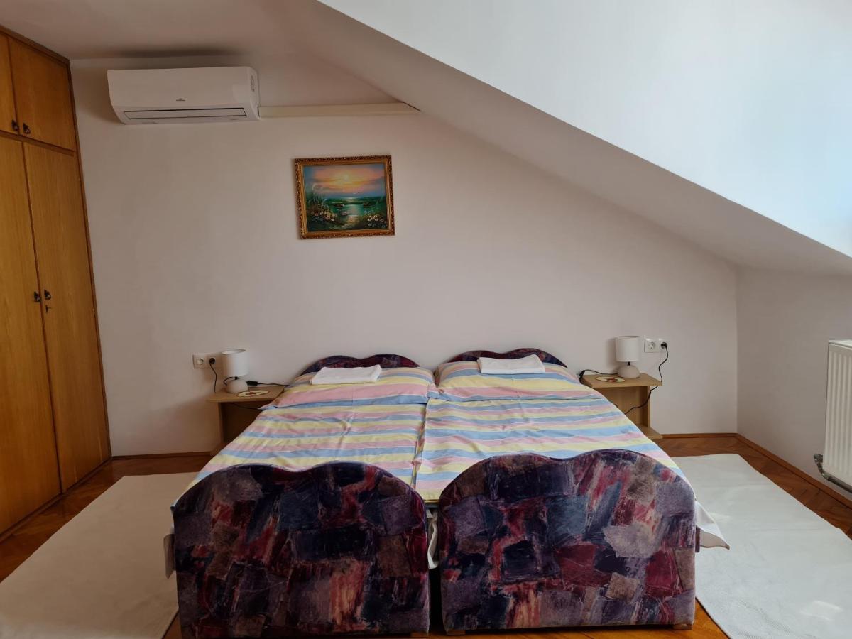 Gyoengyvirag Apartman Ленти Екстериор снимка