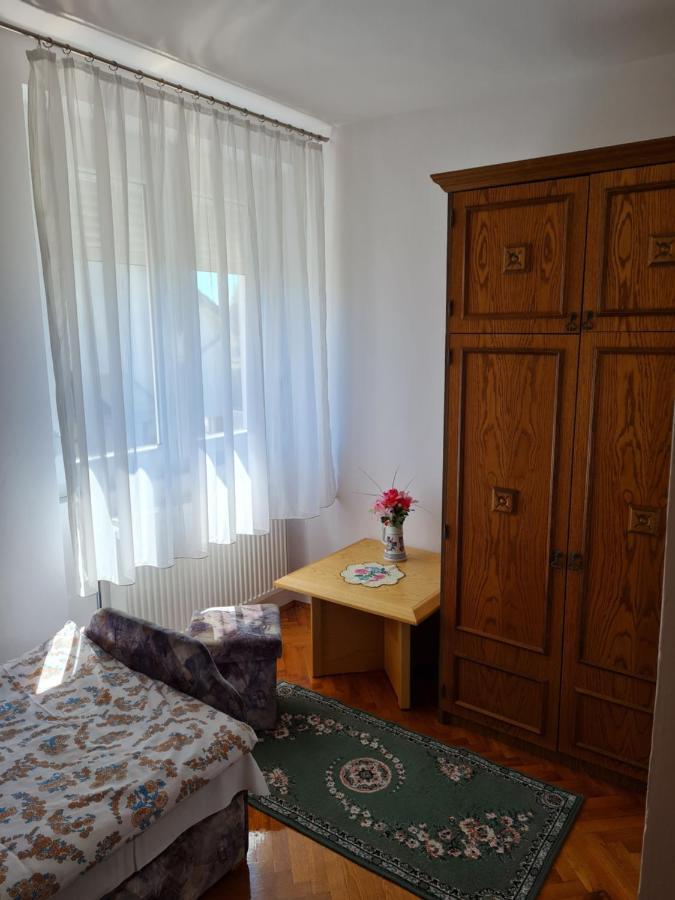 Gyoengyvirag Apartman Ленти Екстериор снимка